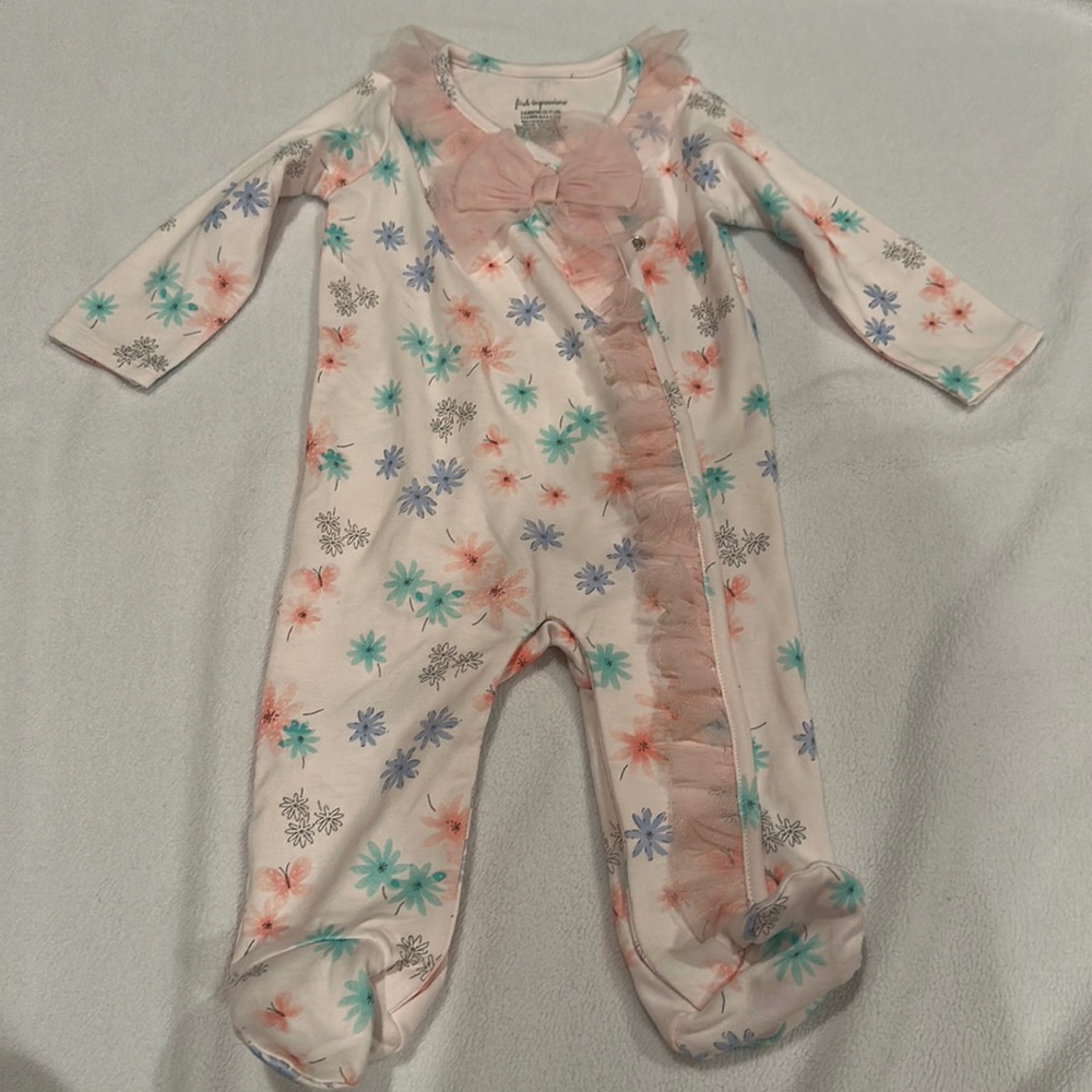 First Impressions 3-6m